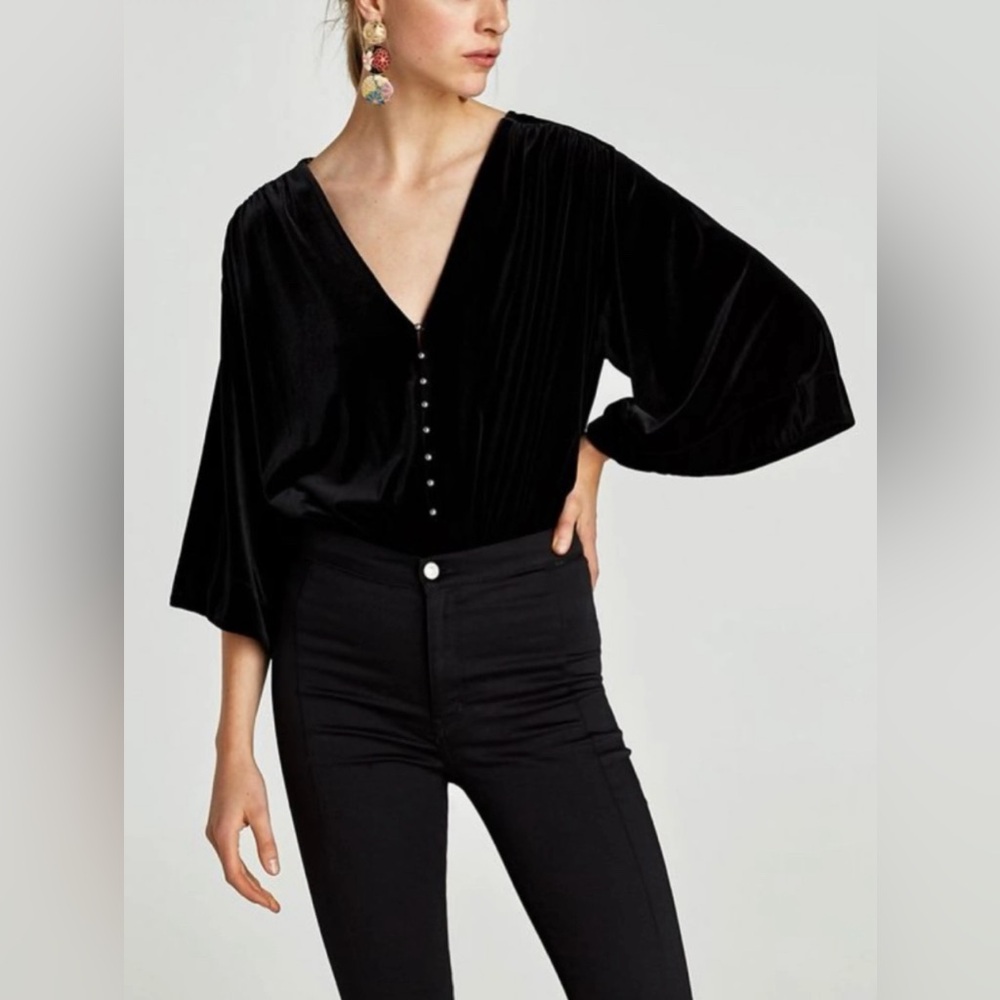 Zara Women’s Black Velvet Bodysuit W/ Gray Pearl Buttons - Sz. Medium